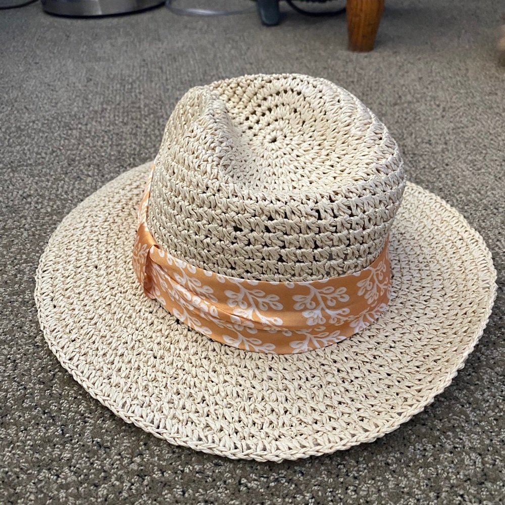 Loft straw sun hat with orange Floral Band. New.